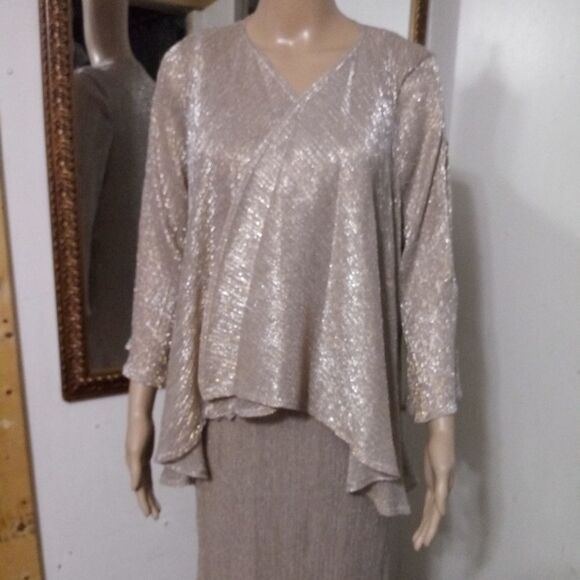 Onyx Dress with Jacket - Picture 2 of 6